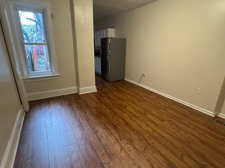 63 Asbury St — Photo 2