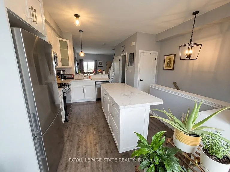 45 Edenrock Dr — Photo 9