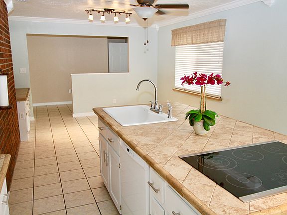Kitchen view of the entry