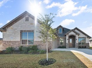 3703 Twin Pines Dr, Midlothian, TX 76065