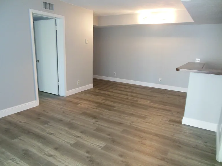 706 Executive Center Dr #37-2-37 — Photo 7