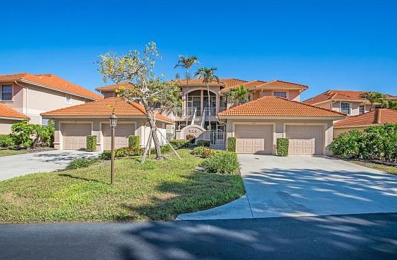 2nd image of 520 Club Marco Cir Unit 202
