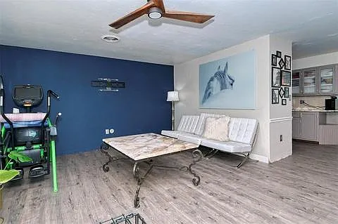 N Lake Dr — Photo 5