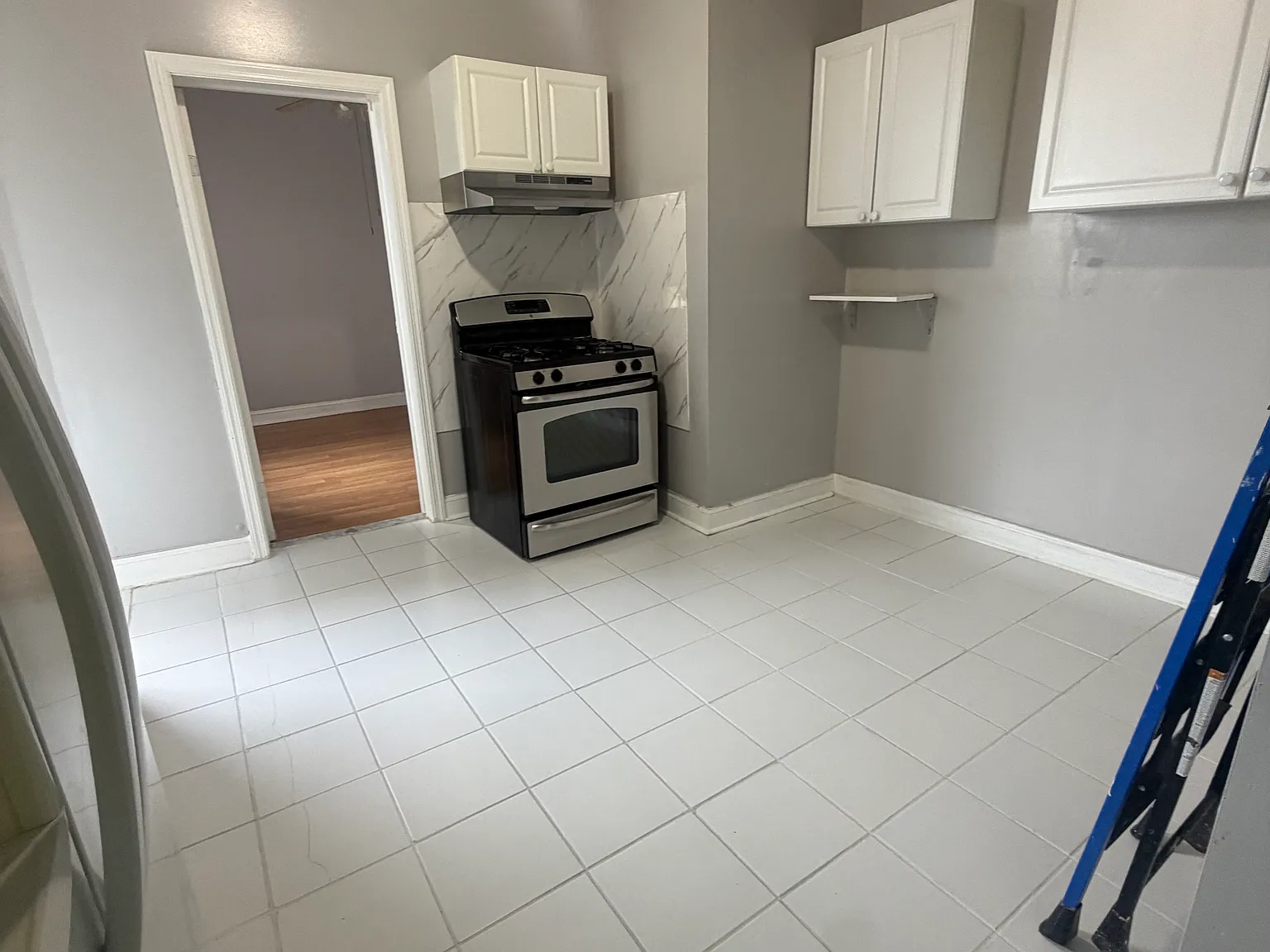 2 bed, 900 sqft, $2,150 — Photo 2