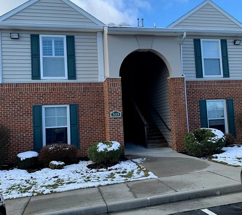 209 S Knollwood Dr #1302