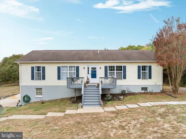 10346 Groves Farm Rd, Midland, VA 22728