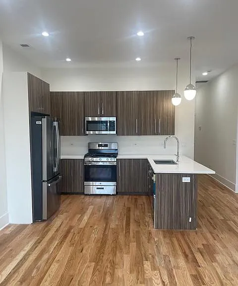 1922 N Kedzie Ave #2 — Photo 3
