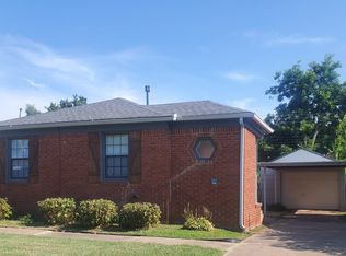 210 E Fairchild Dr, Midwest City, OK 73110