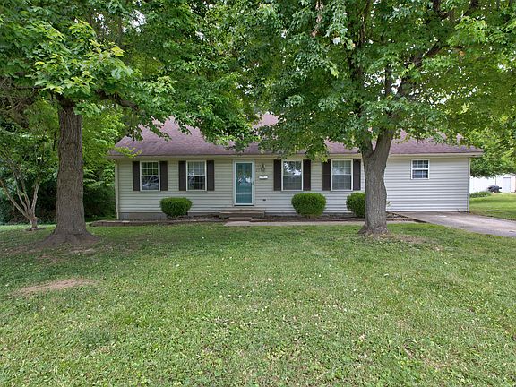 3rd image of 211 Rogers Ave