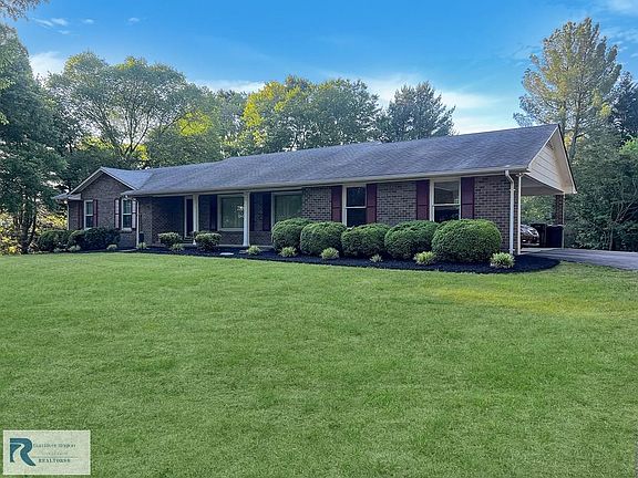 2nd image of 2285 Oak Ridge Farms Rd
