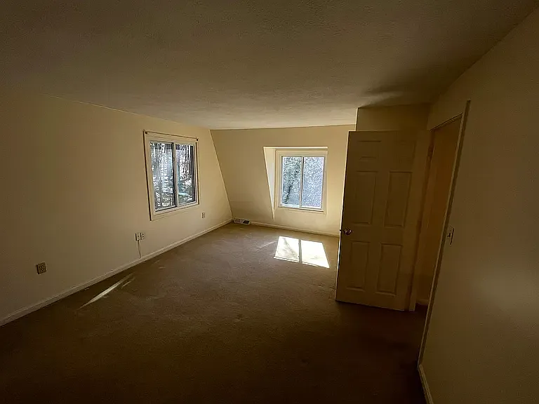 18 Crawford Ln — Photo 11