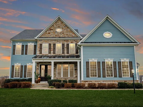 110 Falling Water Ln, Morgantown, WV 26508