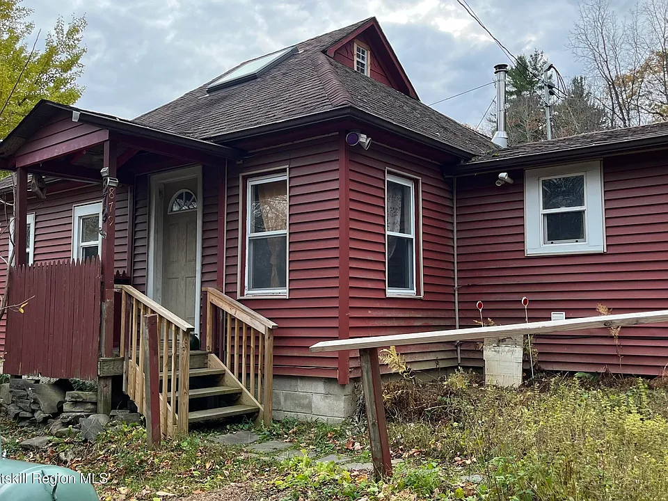 879 Samsonville Rd