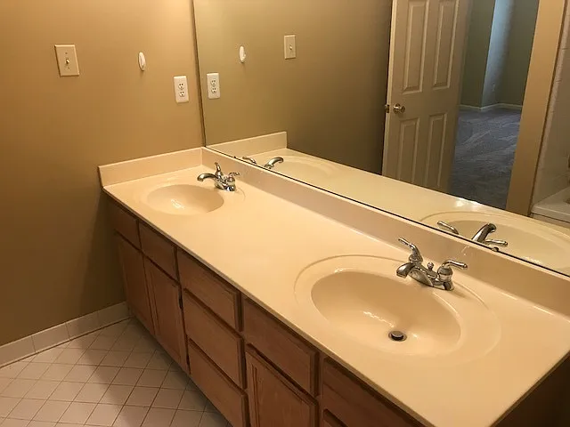 725 Walnut Woods Cv N — Photo 9
