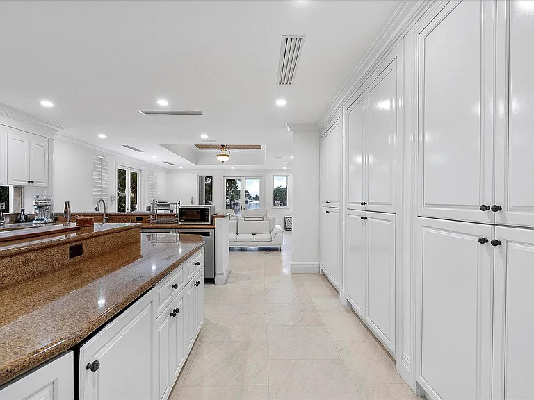 414 Riviera Isle Dr — Photo 25
