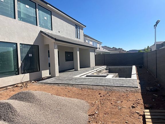 3rd image of 2600 E Rosedale Dr