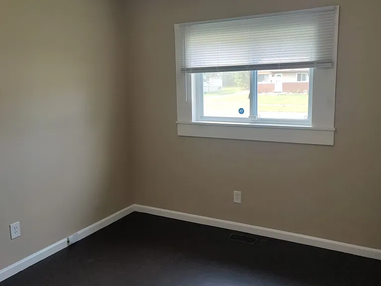 649 Oswego Ave — Photo 22