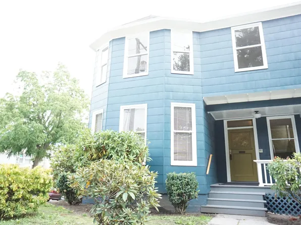 702 6th Ave APT C, Tacoma, WA 98405