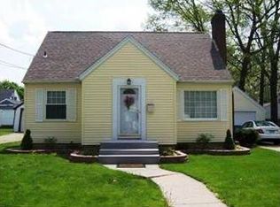 1323 W Rundle Ave, Lansing, MI 48910