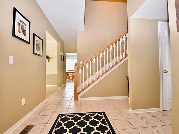 4th image of 7645 Elgin Trail Dr