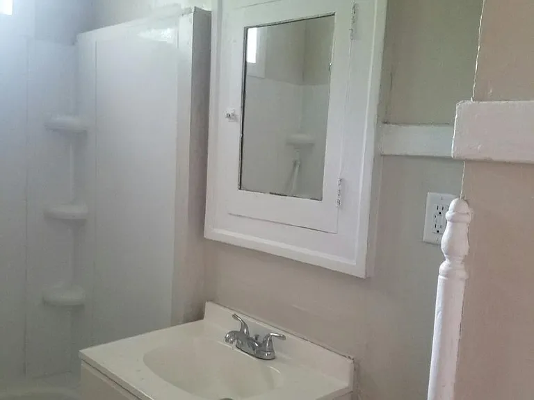 1118 Monroe St #2 — Photo 5