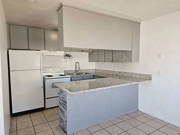 2428 Statz St #C — Photo 1