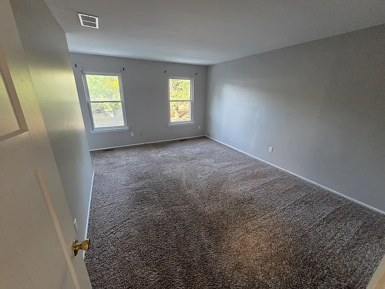 3904 Elberta Ln — Photo 12