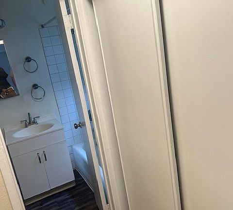 5th image of 4444 Kansas St APT A