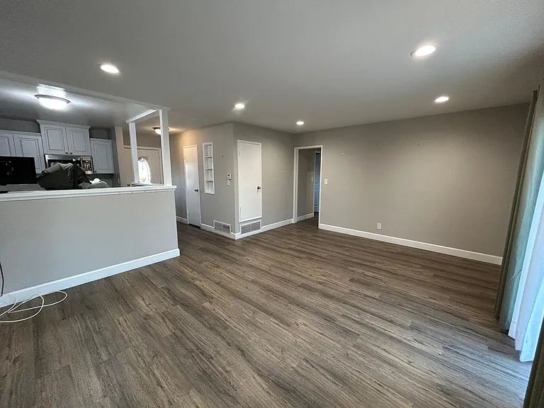 2225 Knight Ct — Photo 6