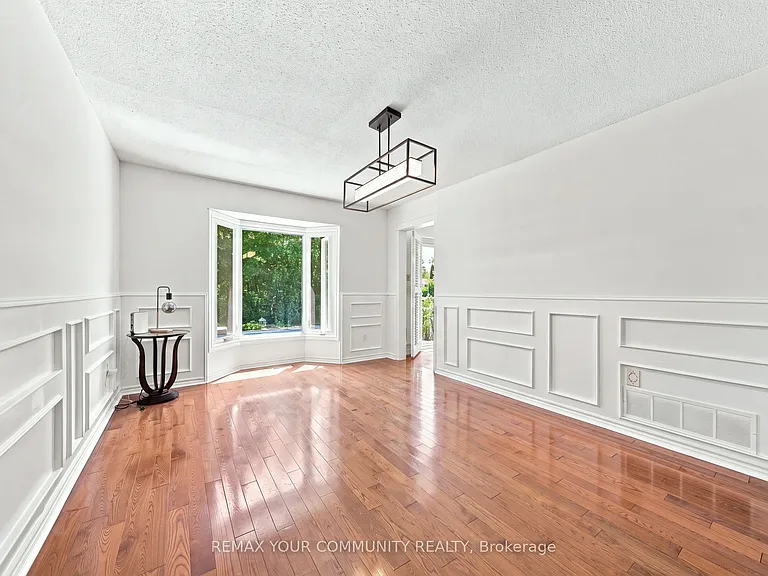 1544 Greenbriar Dr — Photo 13