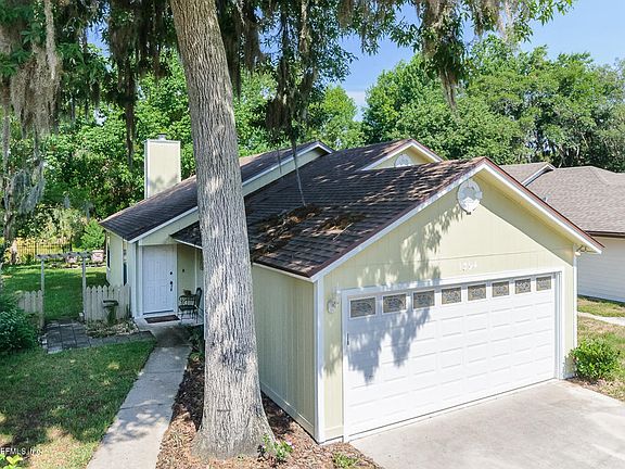 3rd image of 1394 Cove Landing Dr