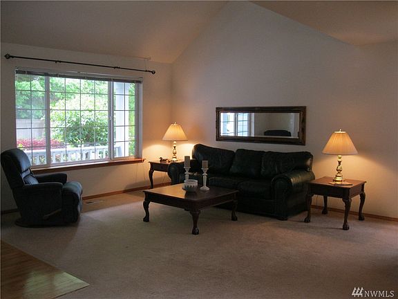 5th image of 3033 Sword Fern Dr NW