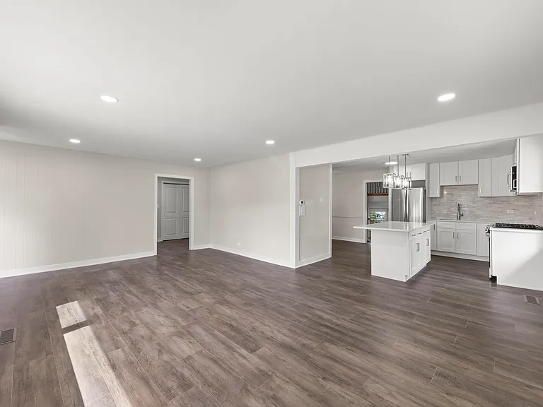 107 N Pierce Ave — Photo 5