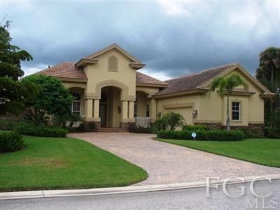 Home for Sale in Fort Myers, FL $500,000