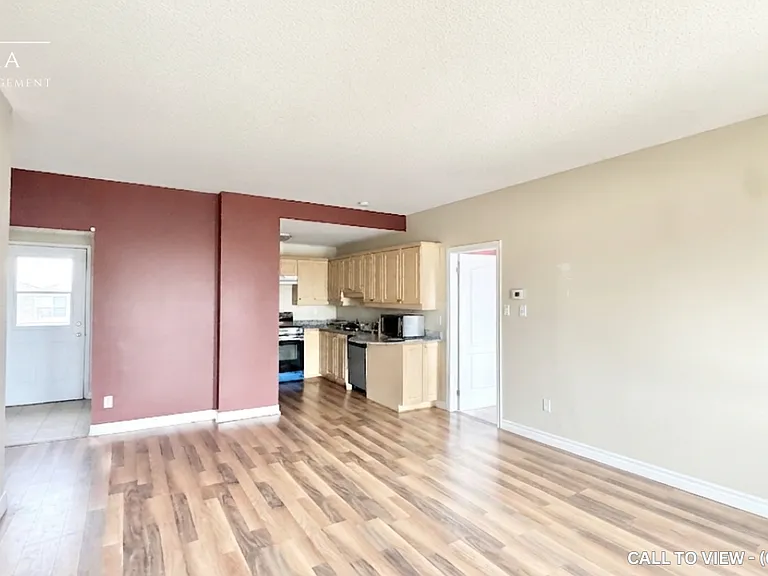 135 James St S #608 — Photo 3