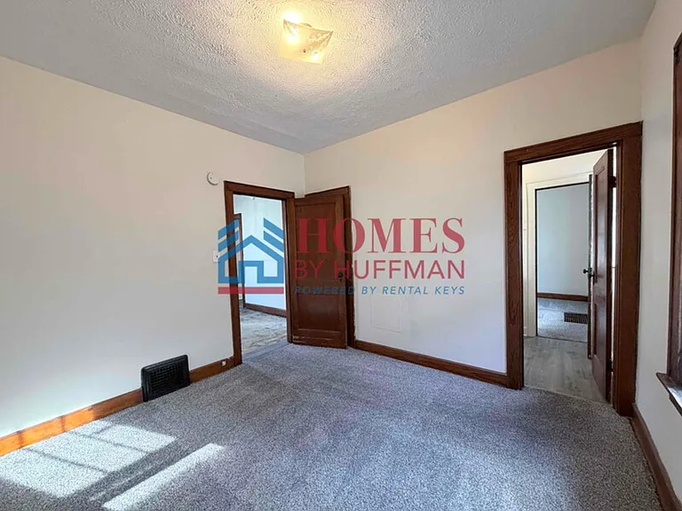 1116 Marshall Ave — Photo 10