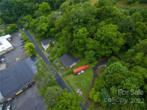 155 Elm St, Spruce Pine, NC 28777