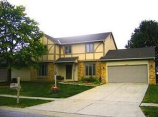 2434 Parkview Dr, Grove City, OH 43123