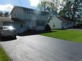 115 Patricia Dr, North Syracuse, NY 13212