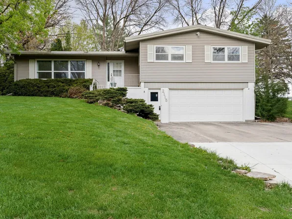 2115 Linn Dr, Owatonna, MN 55060