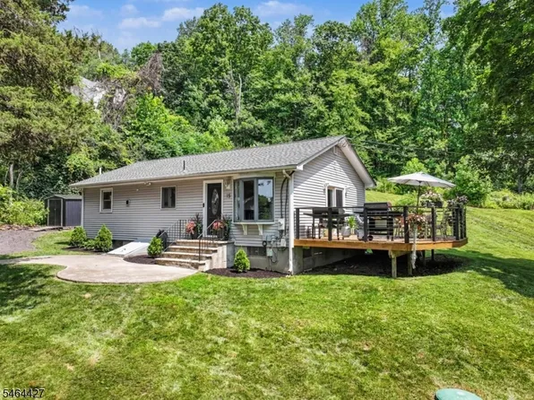 15 Phlox Ter, Vernon Twp., NJ 07418