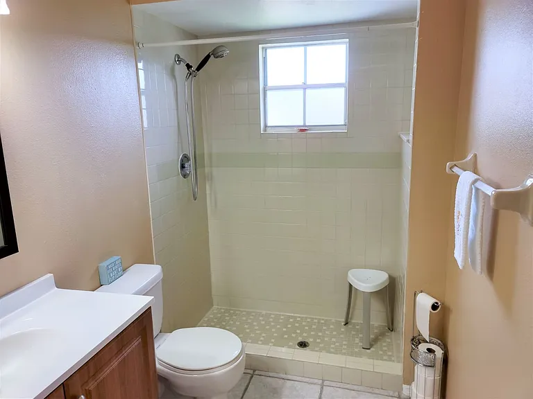 979 Nantucket Rd — Photo 30