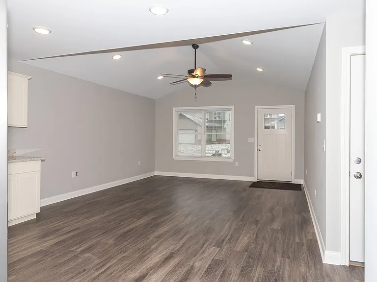 101 Bellbrook Ln — Photo 4
