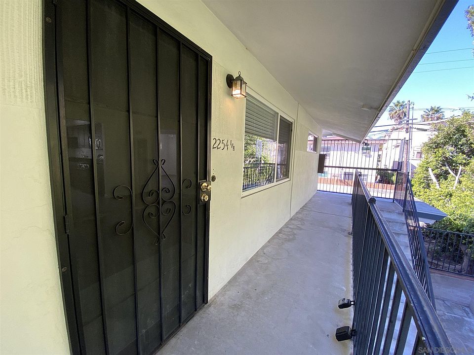 1st image of 2254 1/2 Garnet Ave