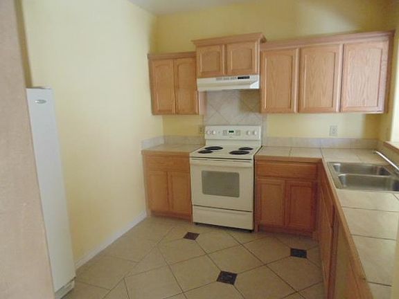 5th image of 9804 Cantera Ct Unit 39