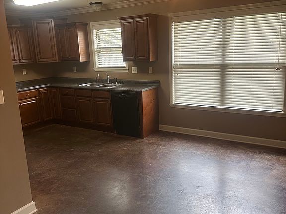 4th image of 1808 Sara Ct