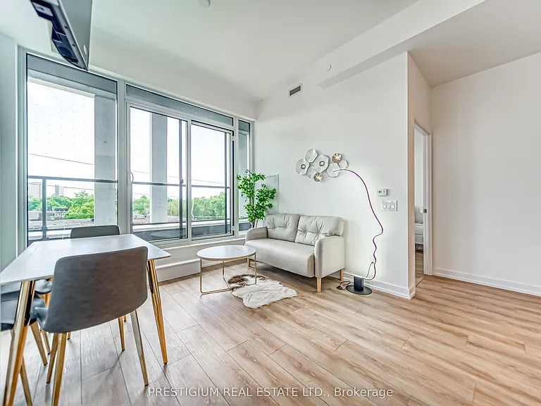 500 Dupont St #303 — Photo 18