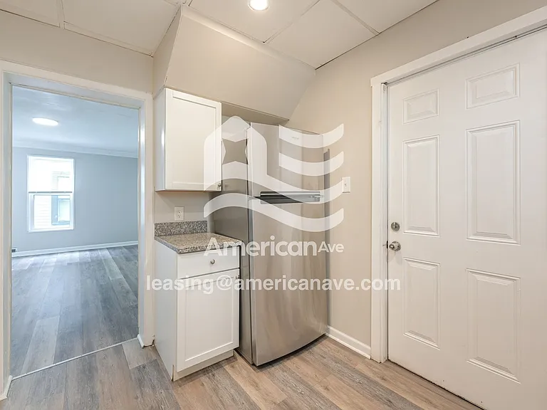 1181752_005_kitchen_5.jpg