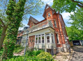 2 Afton Ave, Toronto, ON M6J1R7