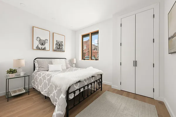 Sold by Douglas Elliman | media 19